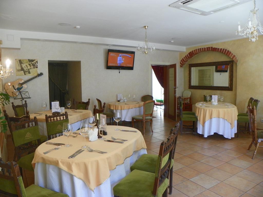 Guest House Novus Rex Kedainiai Exterior photo